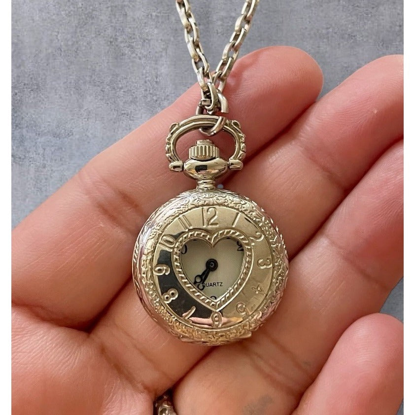 Vintage Quartz Heart Shape Watch w/Silver Rolo Chain 32” Necklace (New Battery)