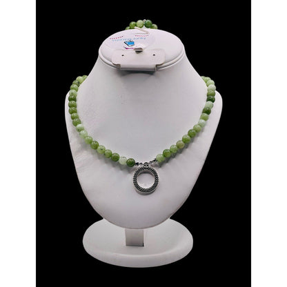 C Brand Green Jadeite Beaded Open  Circle Pendant 14" Silver-tone Necklace EUC