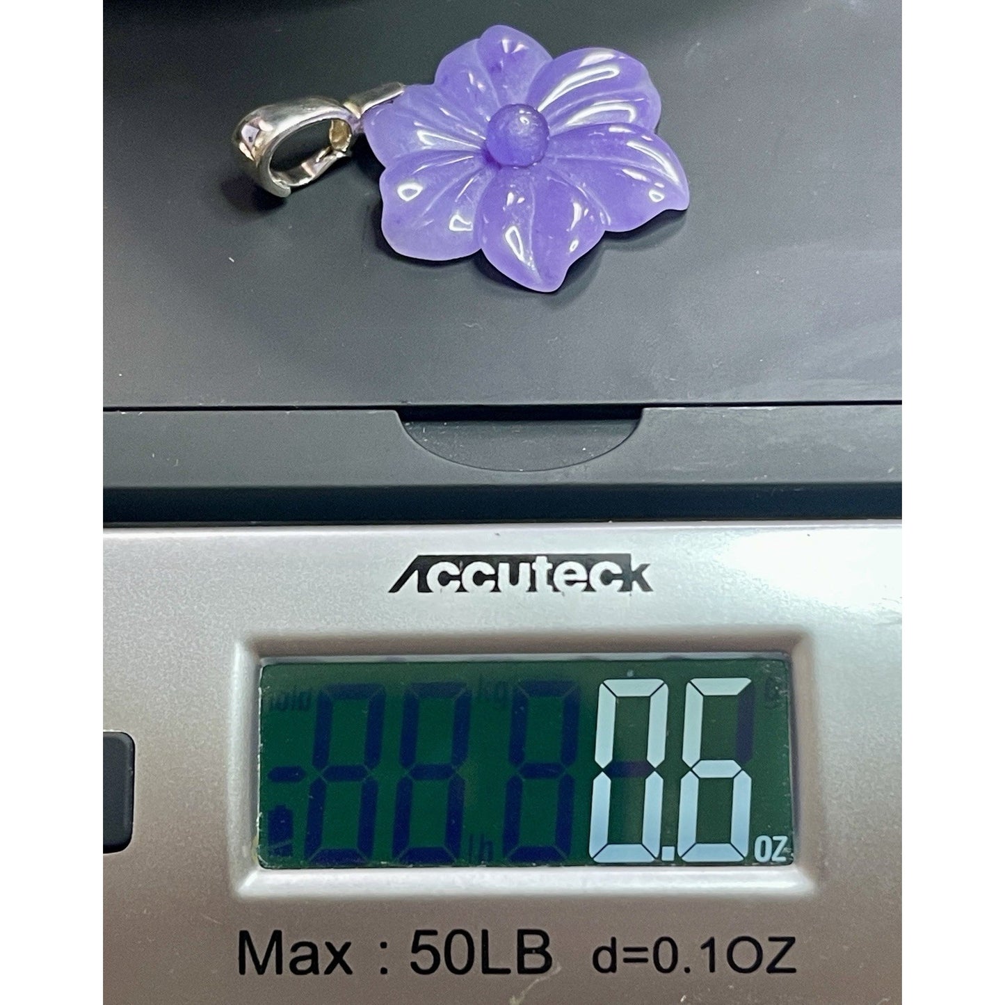 Vintage Retro Jadeite Large Flower 925 Sterling Clasp Lavender 2.5” Pendant EUC