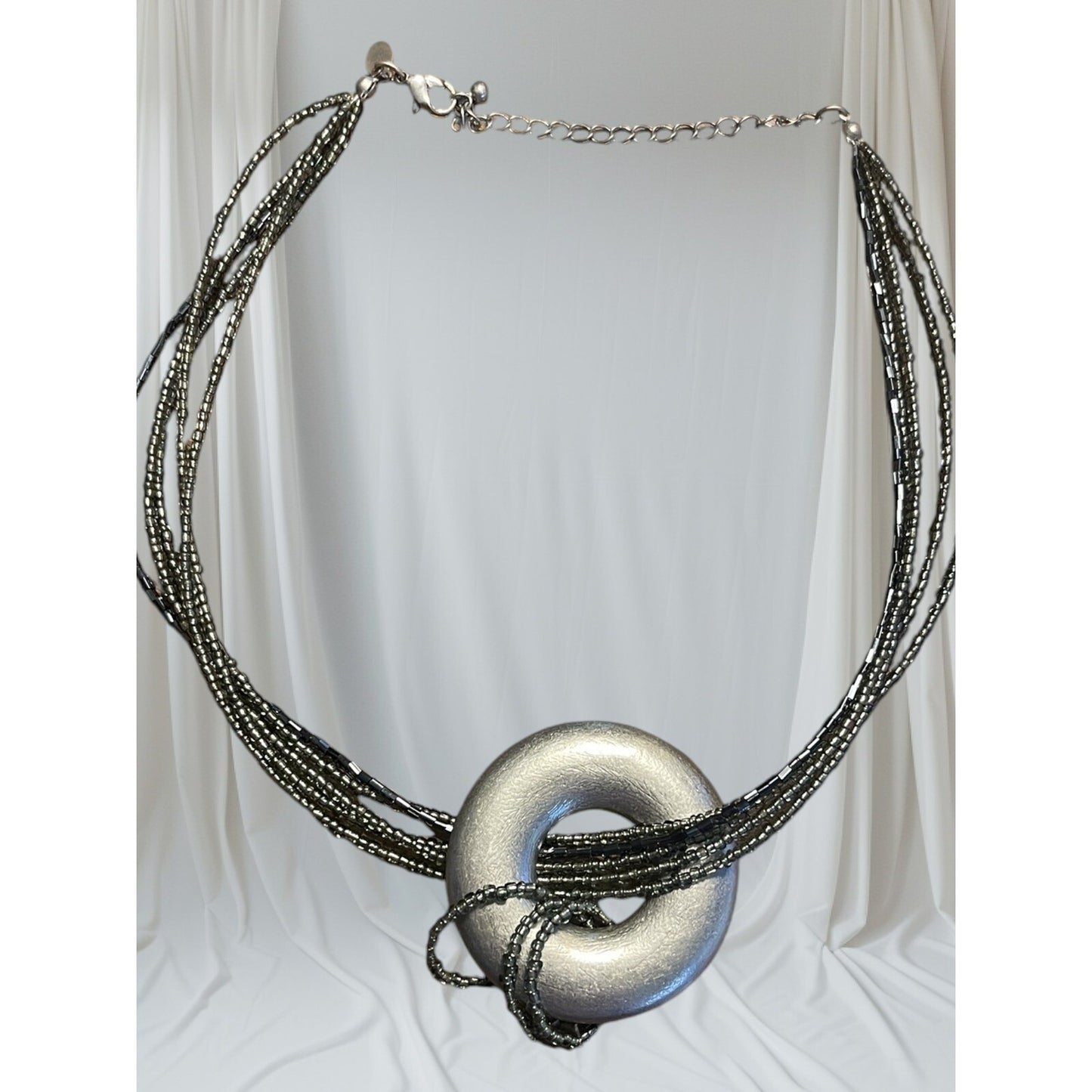 C1946 Donut Pendant Blue Gray Beaded 17" Silver-toned Necklace Gorgeous