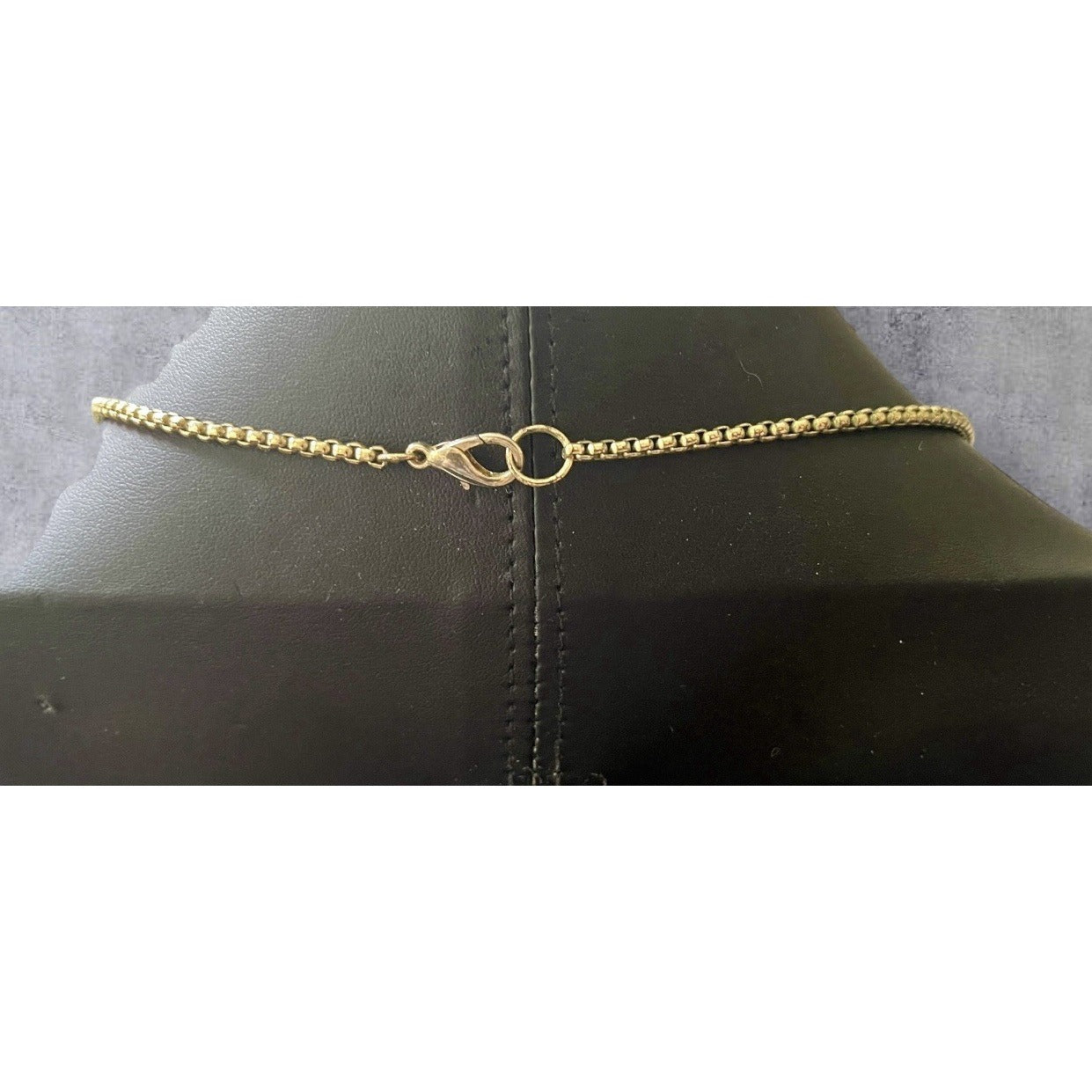 Long 42" Box Gold-tone Chain w/Black Crystals Gold Tassel Pendant VGUC GORGEOUS