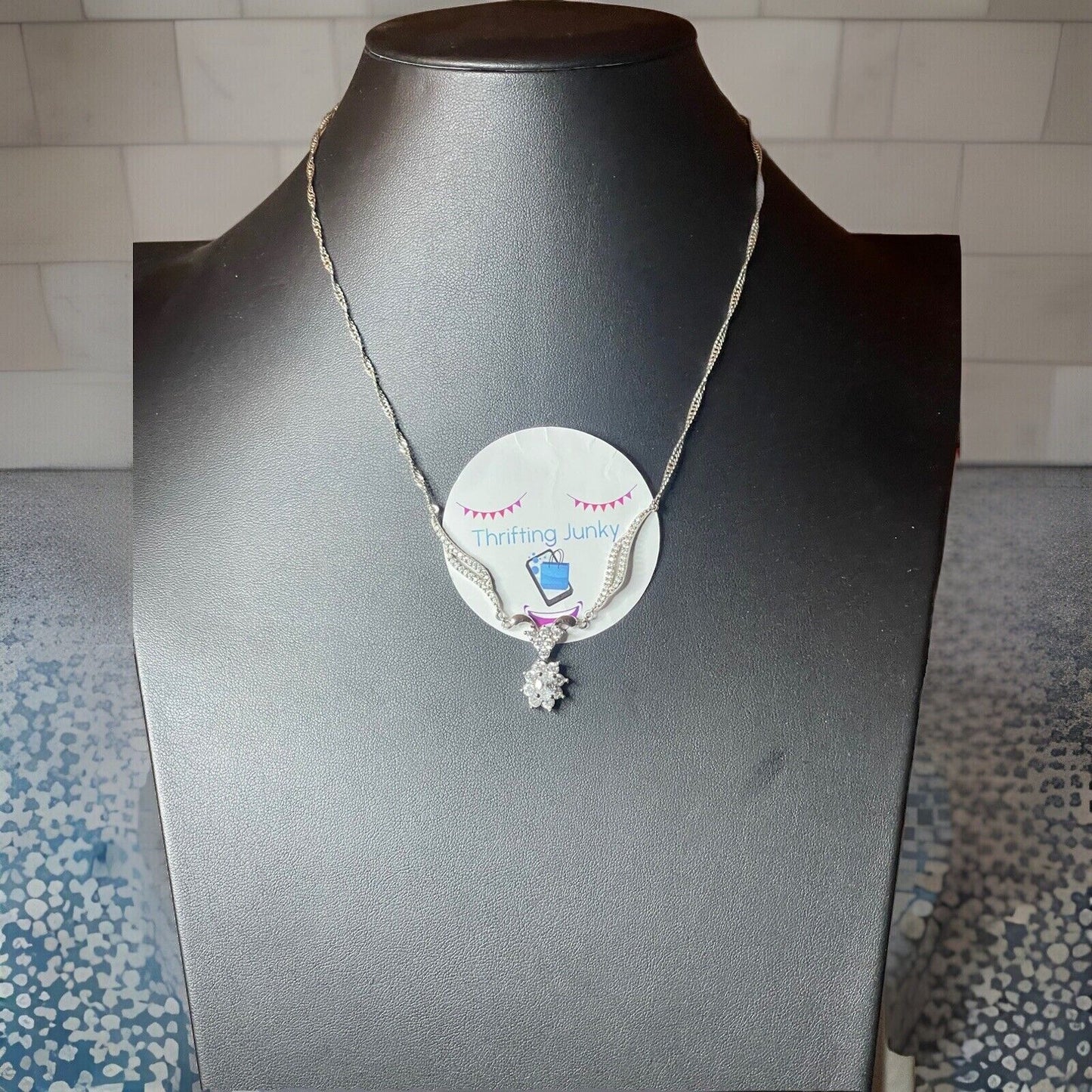 Vintage Retro Soltaire Pendant Cubic Zirconias Silver Tone 18" Necklace EUC