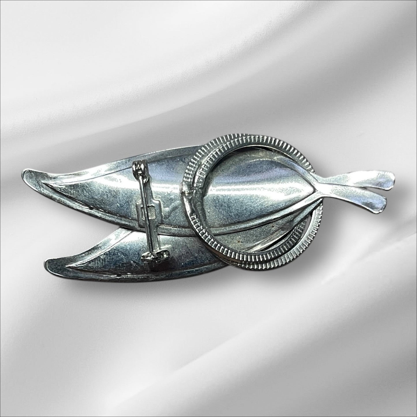 Vintage Double Leaf w/ Double Ring Textured Ribbed Silver-tone 3" Brooch EUC