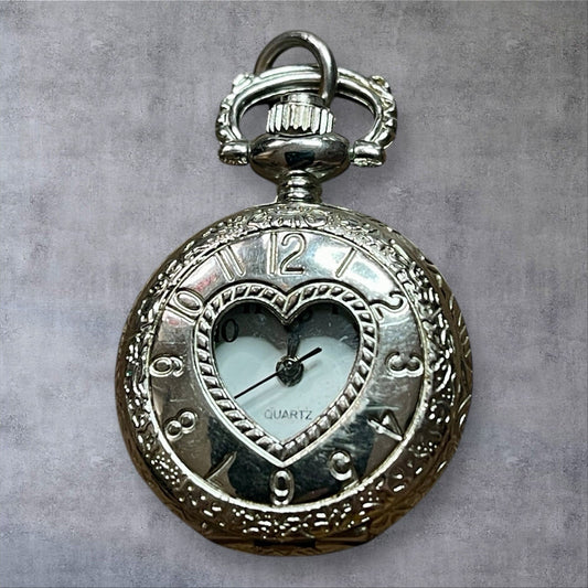 Vintage Quartz Heart Shape Watch w/Silver Rolo Chain  32” Necklace (New Battery)
